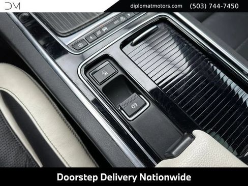 Used 2018 Jaguar XF S RWD image 35