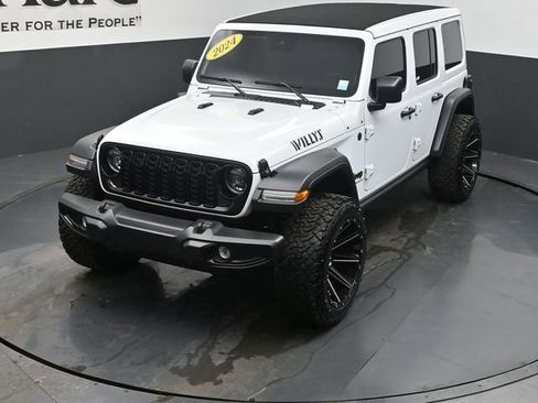 Used 2024 Jeep Wrangler Willys image 45