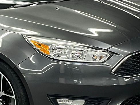 Used 2015 Ford Focus SE w/ SE Ecoboost Package image 36