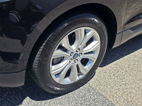 Used 2022 Ford Edge Titanium AWD/4WD image 11