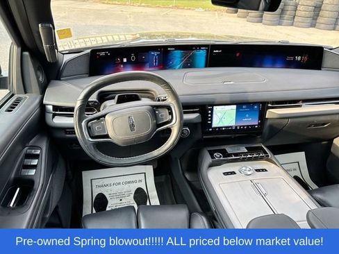 Used 2025 Lincoln Navigator Reserve w/ Jet Appearance Package AWD/4WD image 23