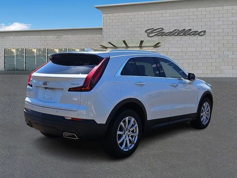 Certified 2023 Cadillac XT4 Luxury w/ Cold Weather Package AWD/4WD image 4