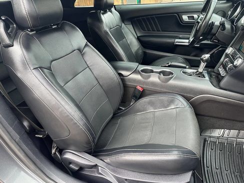 Used 2019 Ford Mustang GT Premium RWD image 39