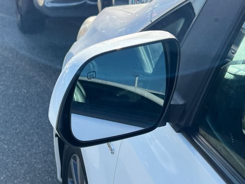 Used 2019 Toyota Sienna SE Premium AWD/4WD image 8