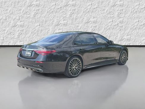 Used 2023 Mercedes-Benz S 580 4MATIC Sedan image 3