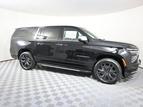 New 2026 Chevrolet Suburban Premier image 8