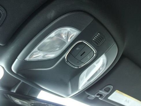 Used 2025 Jeep Compass Trailhawk AWD/4WD image 22