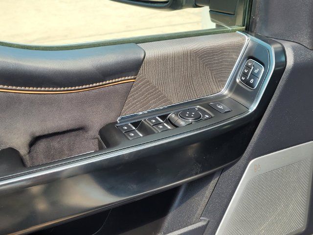 Used 2024 Ford F250 Platinum w/ FX4 Off-Road Package AWD/4WD image 17