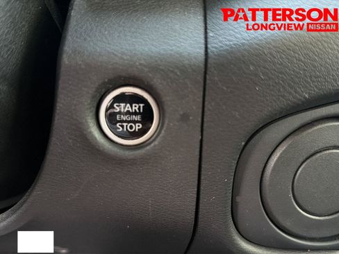 Used 2023 Nissan Frontier SV w/ SV Convenience Package RWD image 9