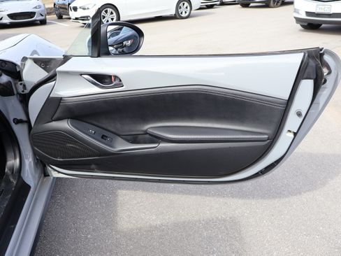 Used 2024 MAZDA MX-5 Miata RF Grand Touring image 9