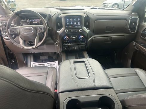 Used 2022 GMC Sierra 2500 Denali w/ Denali Black Diamond Edition image 30