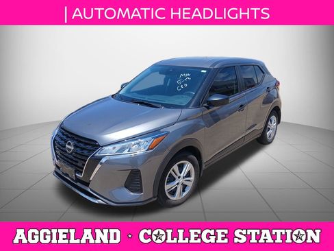 Used 2024 Nissan Kicks S FWD image 7