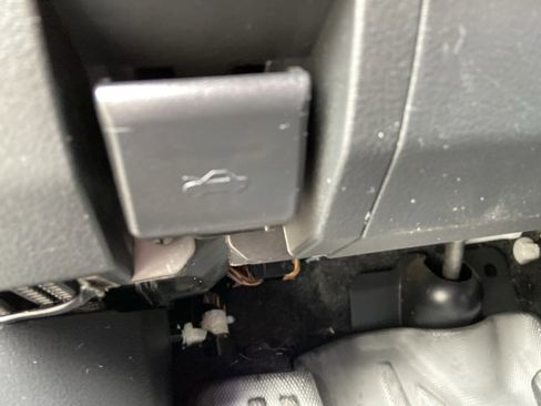 Used 2021 MAZDA MAZDA3 Hatchback w/Premium Plus Pkg image 45