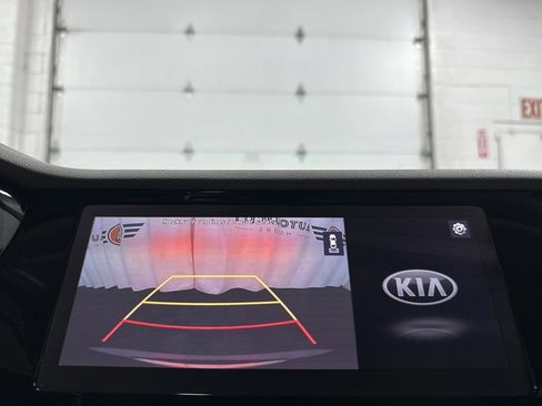 Used 2021 Kia Niro Touring image 27