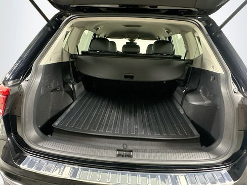 Used 2022 Volkswagen Tiguan SE image 27