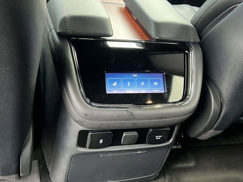 Used 2024 Lincoln Navigator Premiere image 17