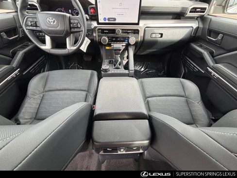 Used 2025 Toyota 4Runner TRD Off-Road Premium image 16