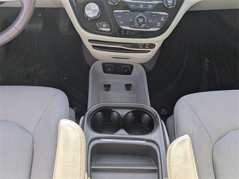 Used 2018 Chrysler Pacifica Touring Plus w/ Tire & Wheel Group image 19