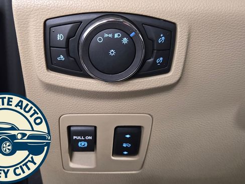 Used 2019 Ford F150 XLT w/ Equipment Group 302A Luxury image 25