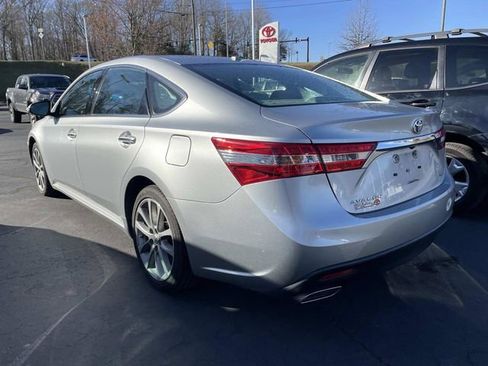 Used 2015 Toyota Avalon XLE Touring image 2