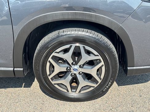 Used 2023 Subaru Forester Premium AWD/4WD image 46