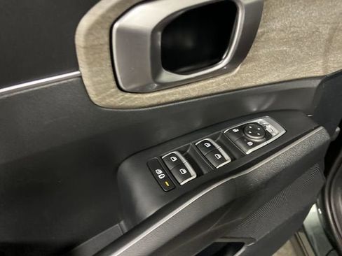 Used 2023 Kia Sorento S w/ Panoramic Sunroof Package image 24