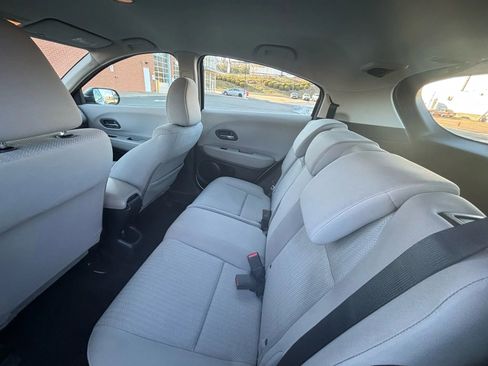 Used 2016 Honda HR-V LX image 22