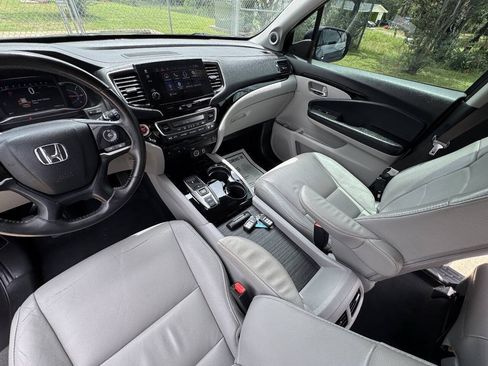 Used 2019 Honda Pilot Touring image 39
