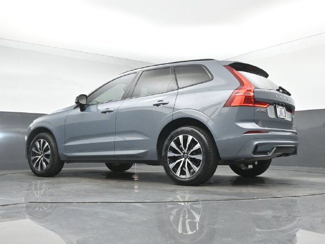 Used 2024 Volvo XC60 B5 Core w/ Protection Package Premier AWD/4WD image 37