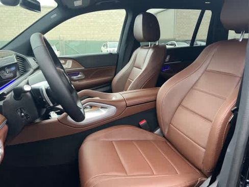 New 2025 Mercedes-Benz GLS 450 4MATIC image 4