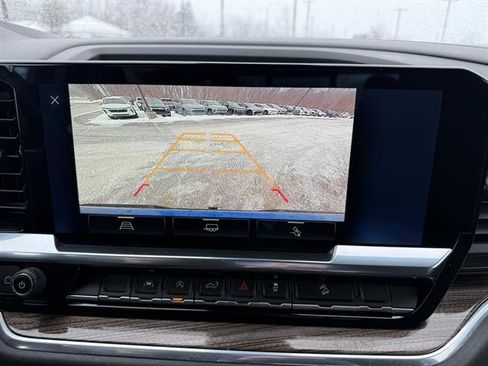 Used 2022 Chevrolet Silverado 1500 LT Trail Boss w/ Convenience Package II image 21