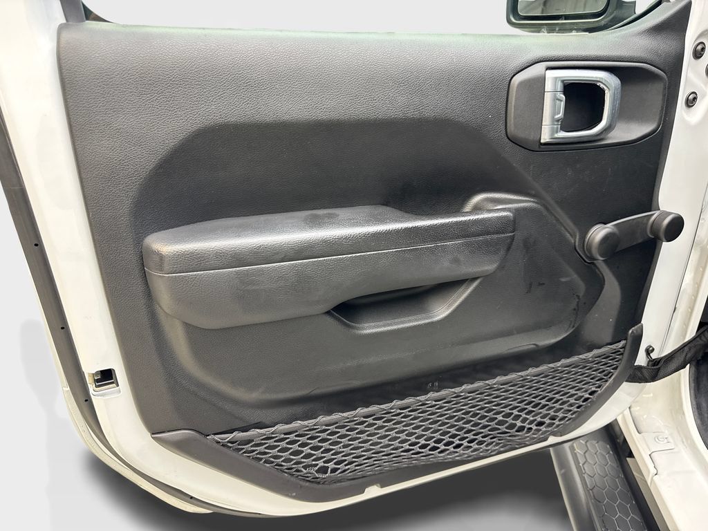 Used 2022 Jeep Wrangler Sport AWD/4WD image 31