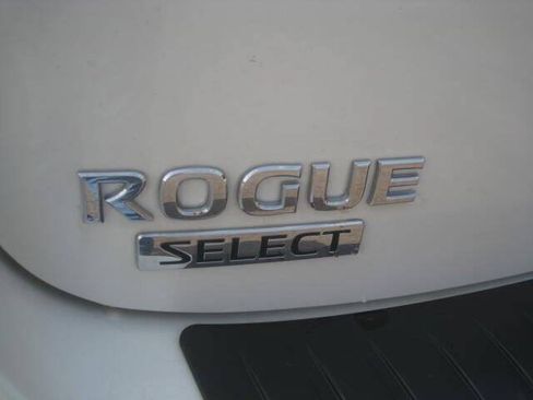 Used 2014 Nissan Rogue S AWD/4WD image 9