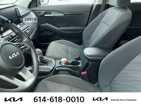 Certified 2023 Kia Seltos LX image 9