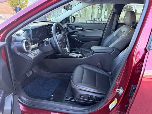Used 2024 Chevrolet Trax ACTIV FWD image 13