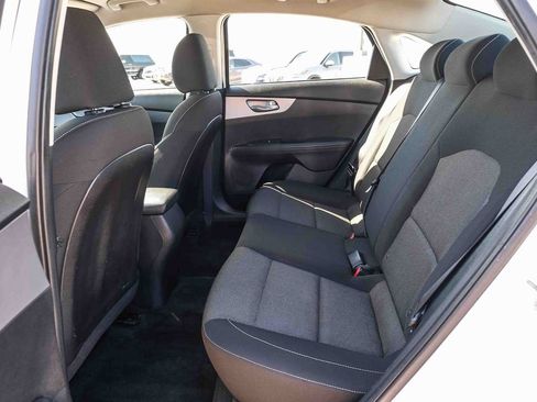 Used 2022 Kia Forte LXS FWD image 17