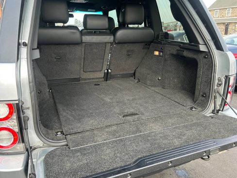 Used 2011 Land Rover Range Rover HSE LUX image 29