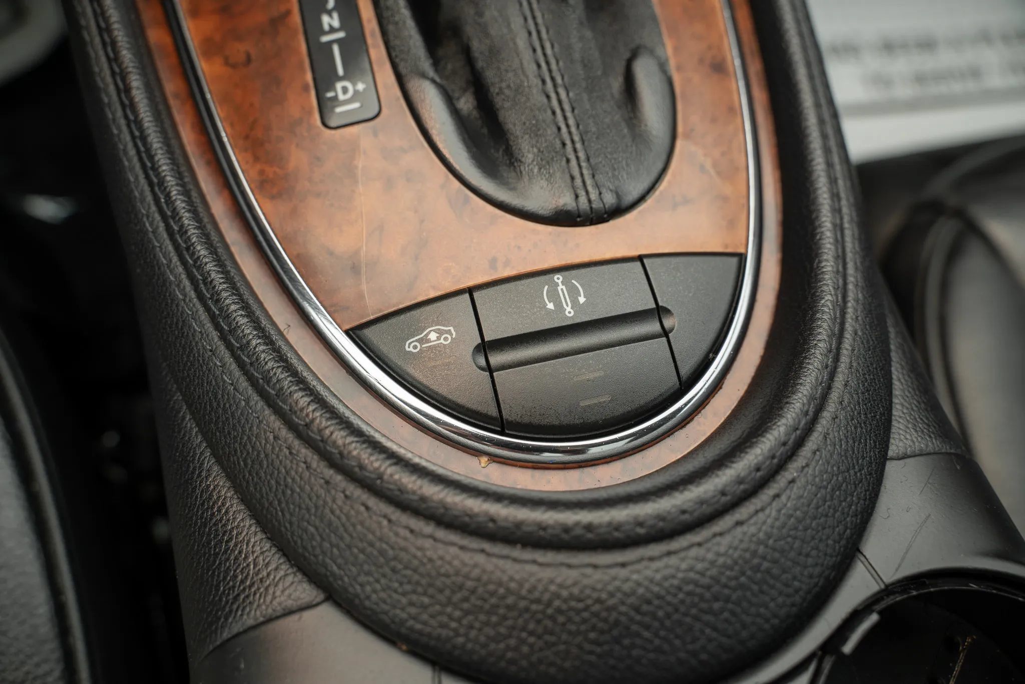 Used 2006 Mercedes-Benz CLS 500 w/ Entertainment Pkg image 25