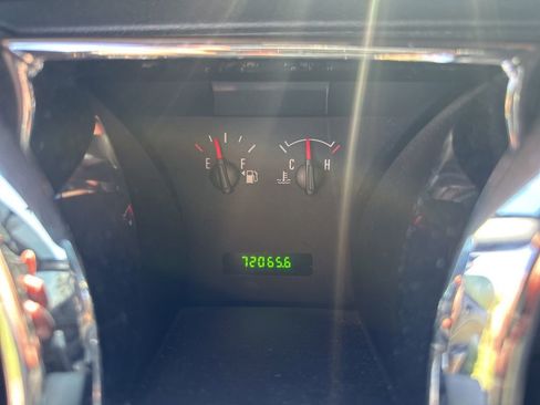 Used 2005 Ford Mustang GT RWD image 6