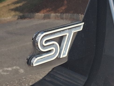 Used 2025 Ford Explorer ST AWD/4WD image 31
