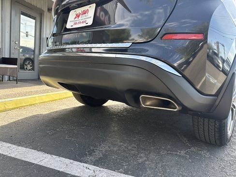 Used 2018 Nissan Murano S AWD/4WD image 7