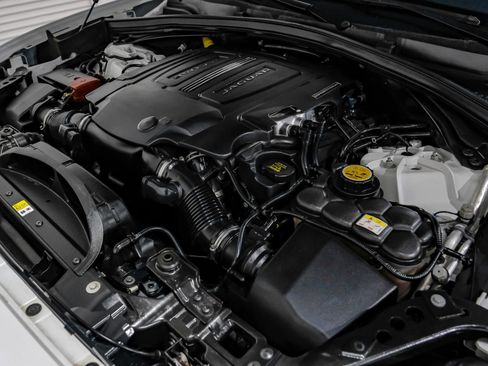 Used 2017 Jaguar F-PACE S image 55