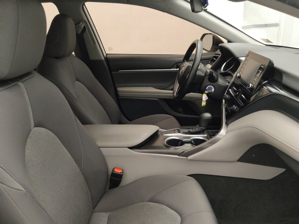 Used 2022 Toyota Camry LE FWD image 21