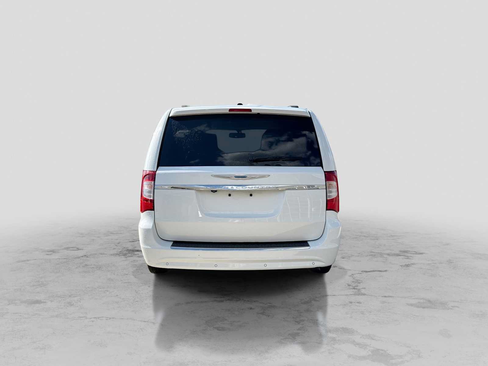 Used 2014 Chrysler Town & Country Touring-L FWD image 5