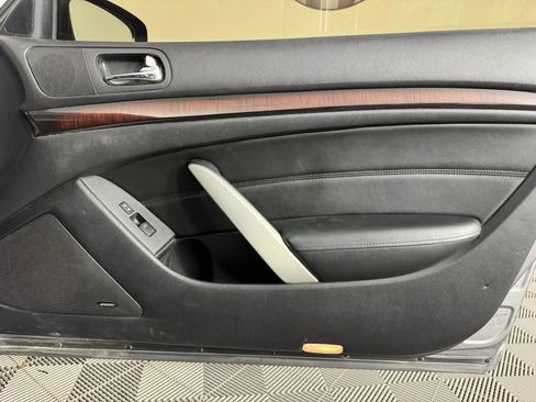 Used 2013 INFINITI G37 Journey w/ Premium Pkg image 39