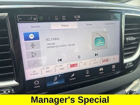 Used 2024 Chrysler Pacifica Touring-L FWD image 21