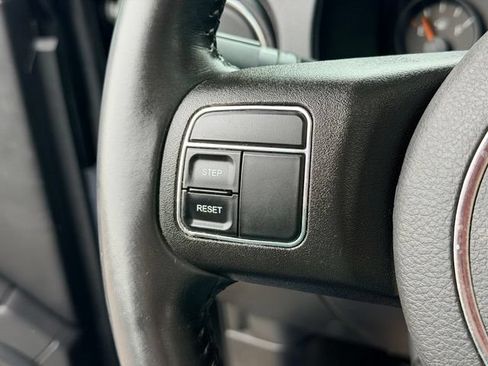 Used 2016 Jeep Patriot High Altitude AWD/4WD image 8