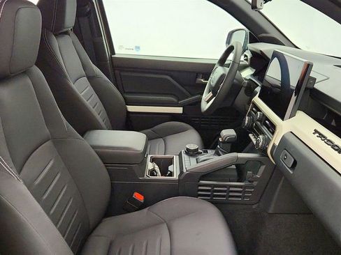 Used 2024 Toyota Tacoma TRD Off-Road w/ TRD Off Road Upgrade Package image 23