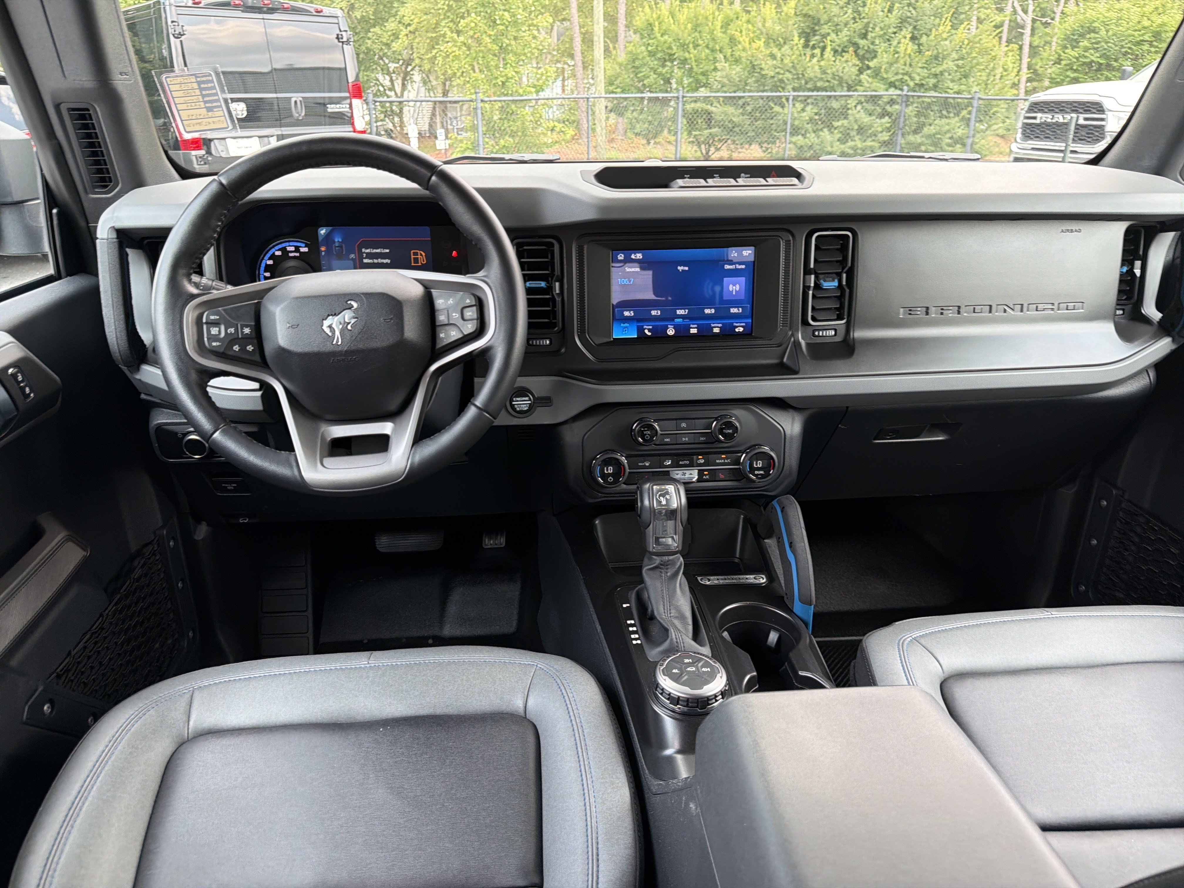 Used 2023 Ford Bronco Black Diamond AWD/4WD image 27