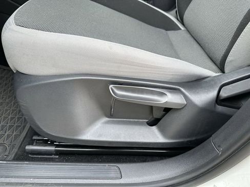 Used 2023 Volkswagen Taos S image 16